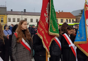 11 listopada - uczniowie na obchodach Święta Niepodległości