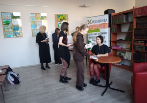 Spotkanie autorskie uczniów z SP nr 1 z autorką Prusinowską