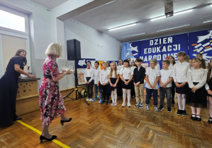 Uroczysta akademia z okazji Dnia Edukacji Narodowej w JEDYNCE