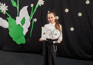 Konkurs recytatorski - laureatka z nagrodą
